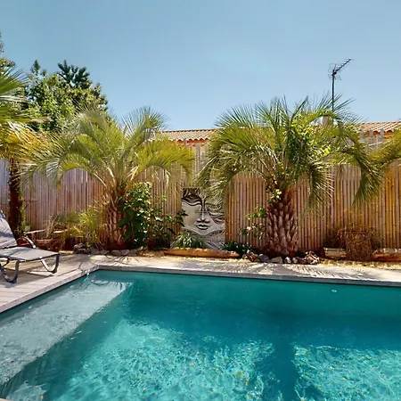 Avec Piscine Au Sel A 50 Metres De La Villa